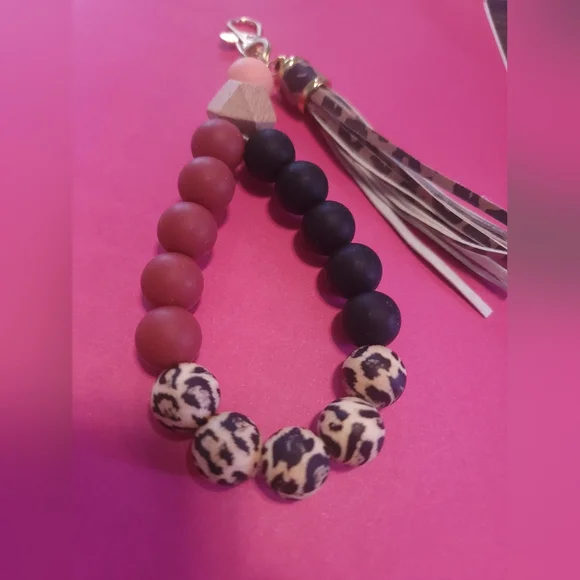 HOMEMADE Black Leopard Key Chain - Picture 2 of 3